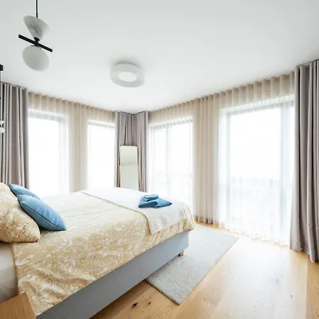 Beautiful New 3br In Great Location 탈린