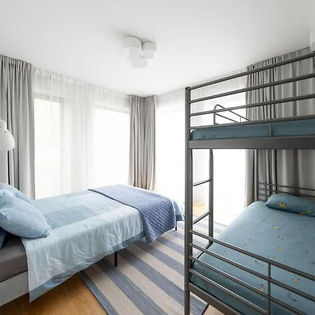 Beautiful New 3br In Great Location 아파트 *