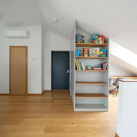 Lejlighed Beautiful New 3br In Great Location