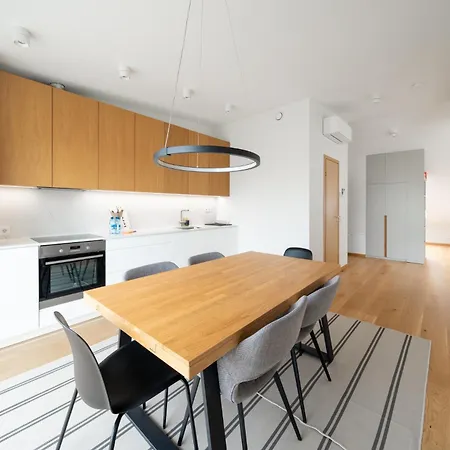 Beautiful New 3br In Great Location Appartement