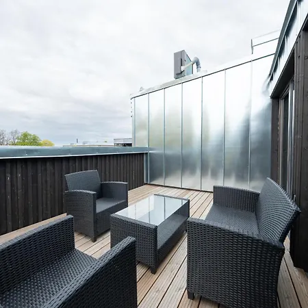 Beautiful New 3br In Great Location Apartman